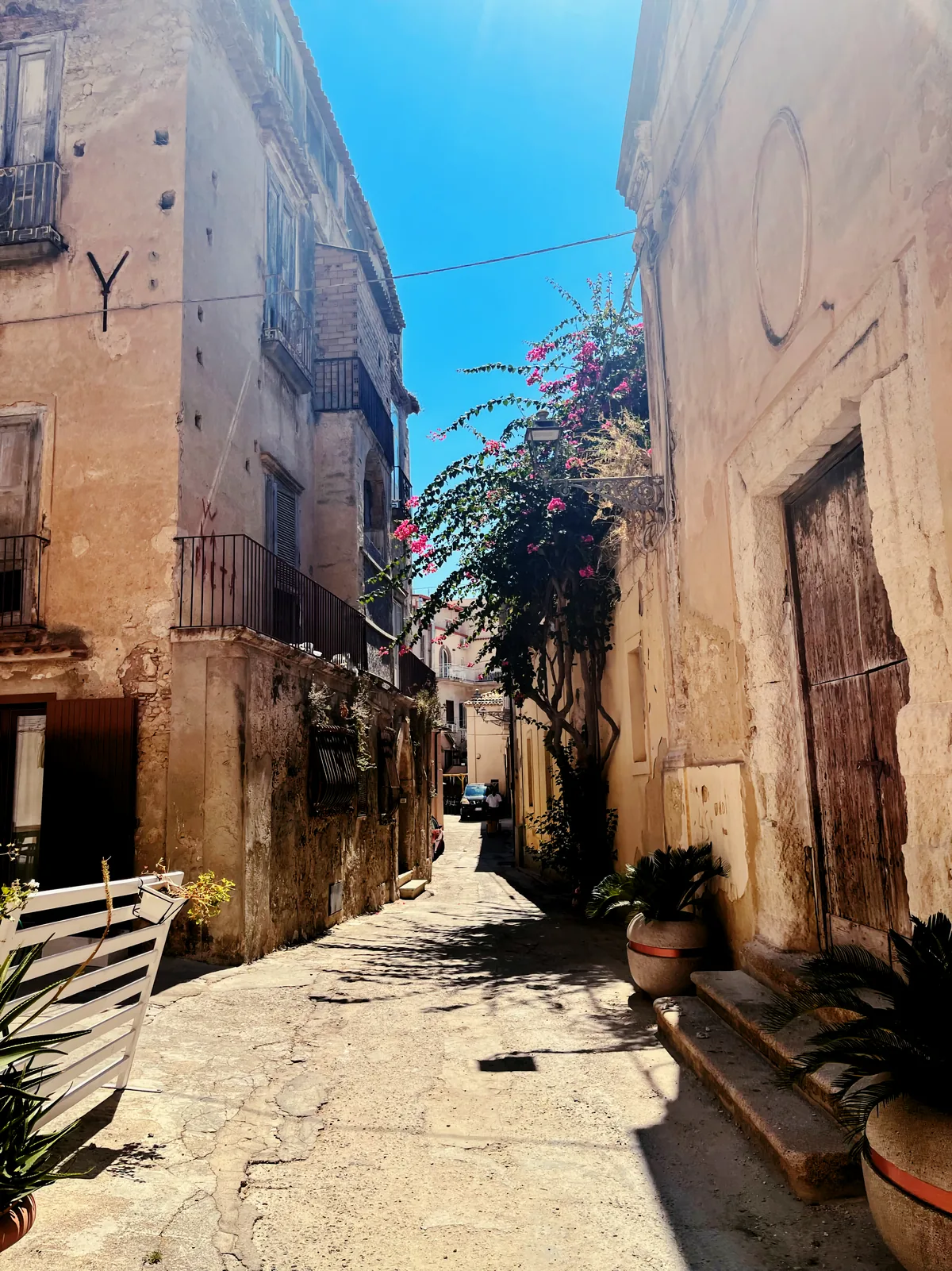A quiet alley in Tropea, Southern Italy